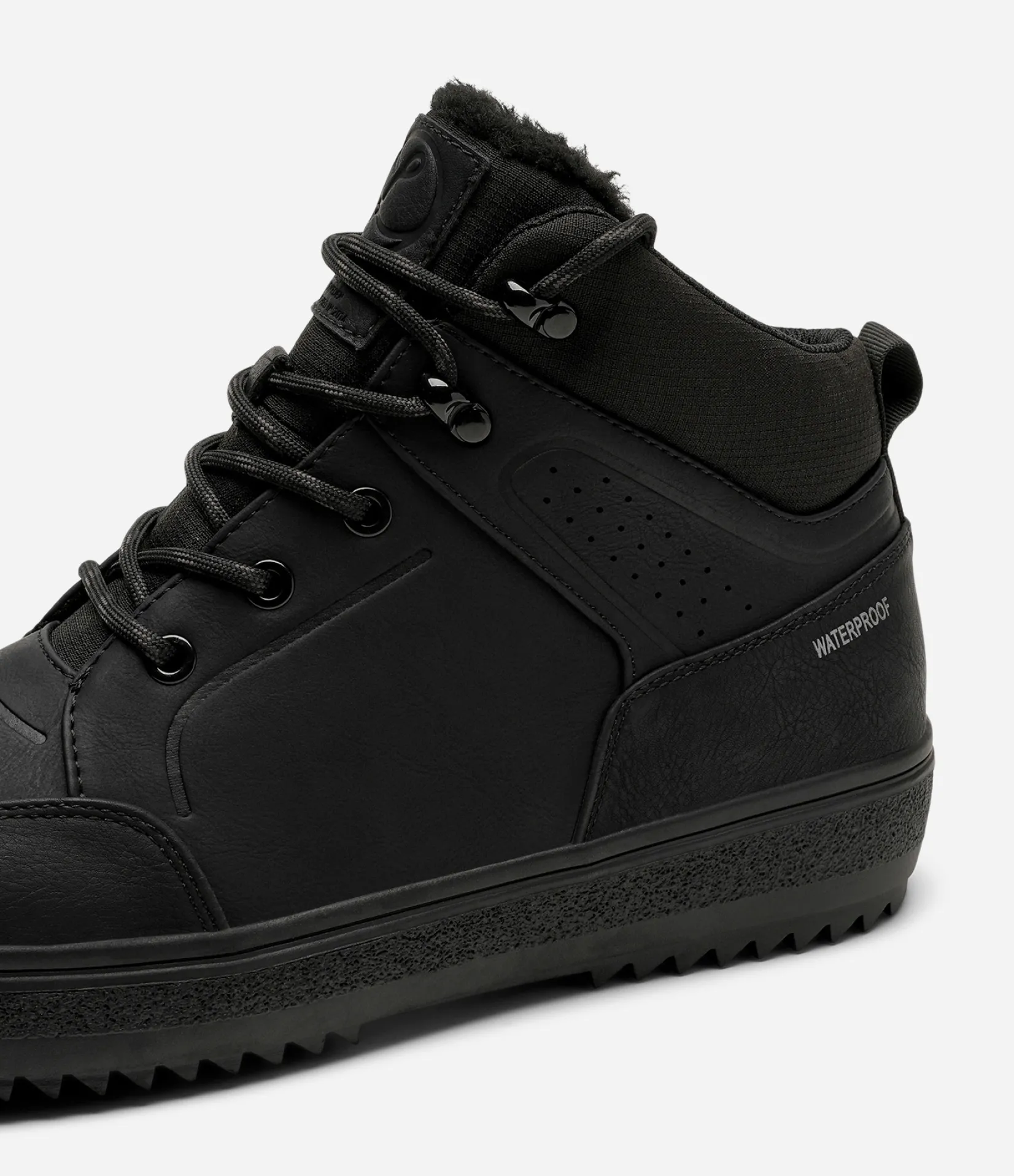 LINEAR Boots Och Kängor|Vinterskor<,Varmfodrade kängor med inbyggd brodd