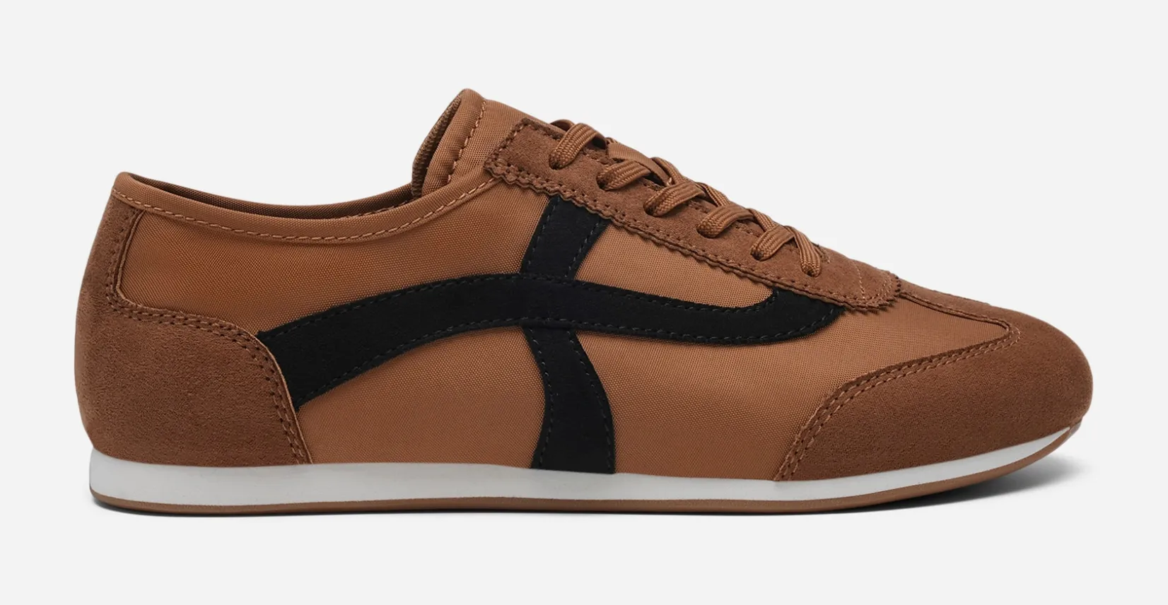 XIT Sneakers|Stora Storlekar (Stl. 42-43)<,Sneakers